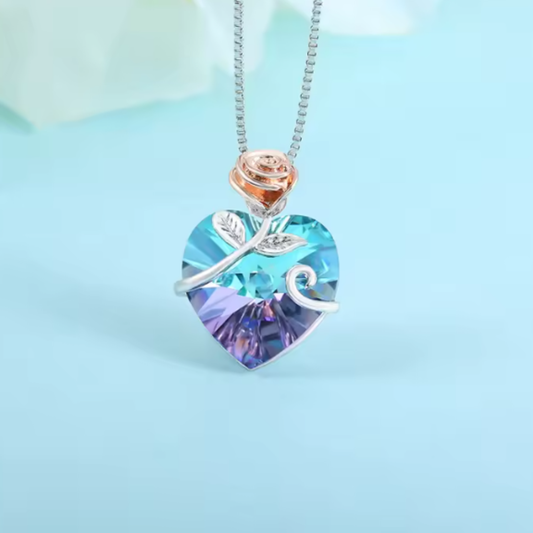 Cuore Splendente - Collana con cuore e rosa eterna